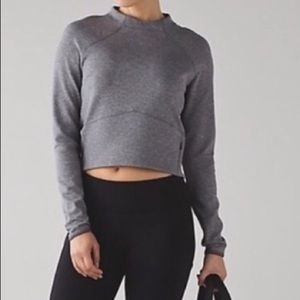 Luluemon size 4 crop run long sleeve